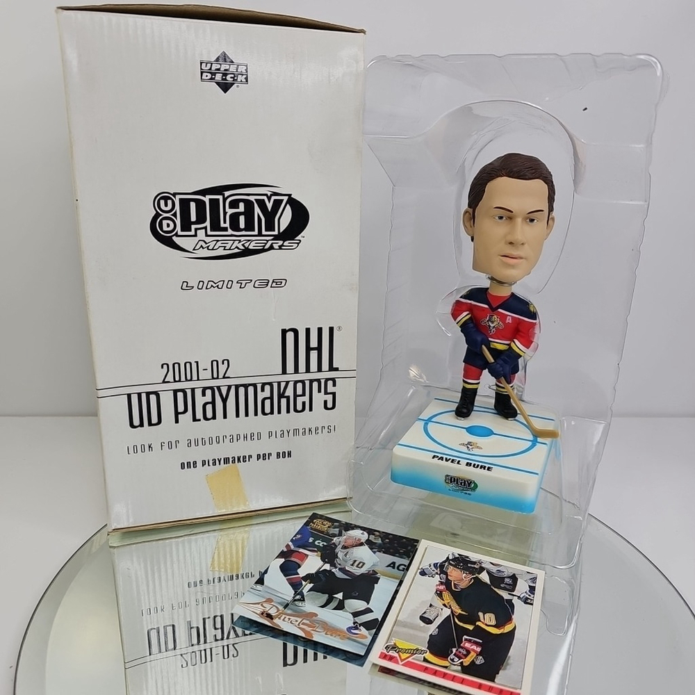 2001/02 Upper Deck Playmakers Bobblehead NHL Pavel Bure W/box & 2 Trading Cards
